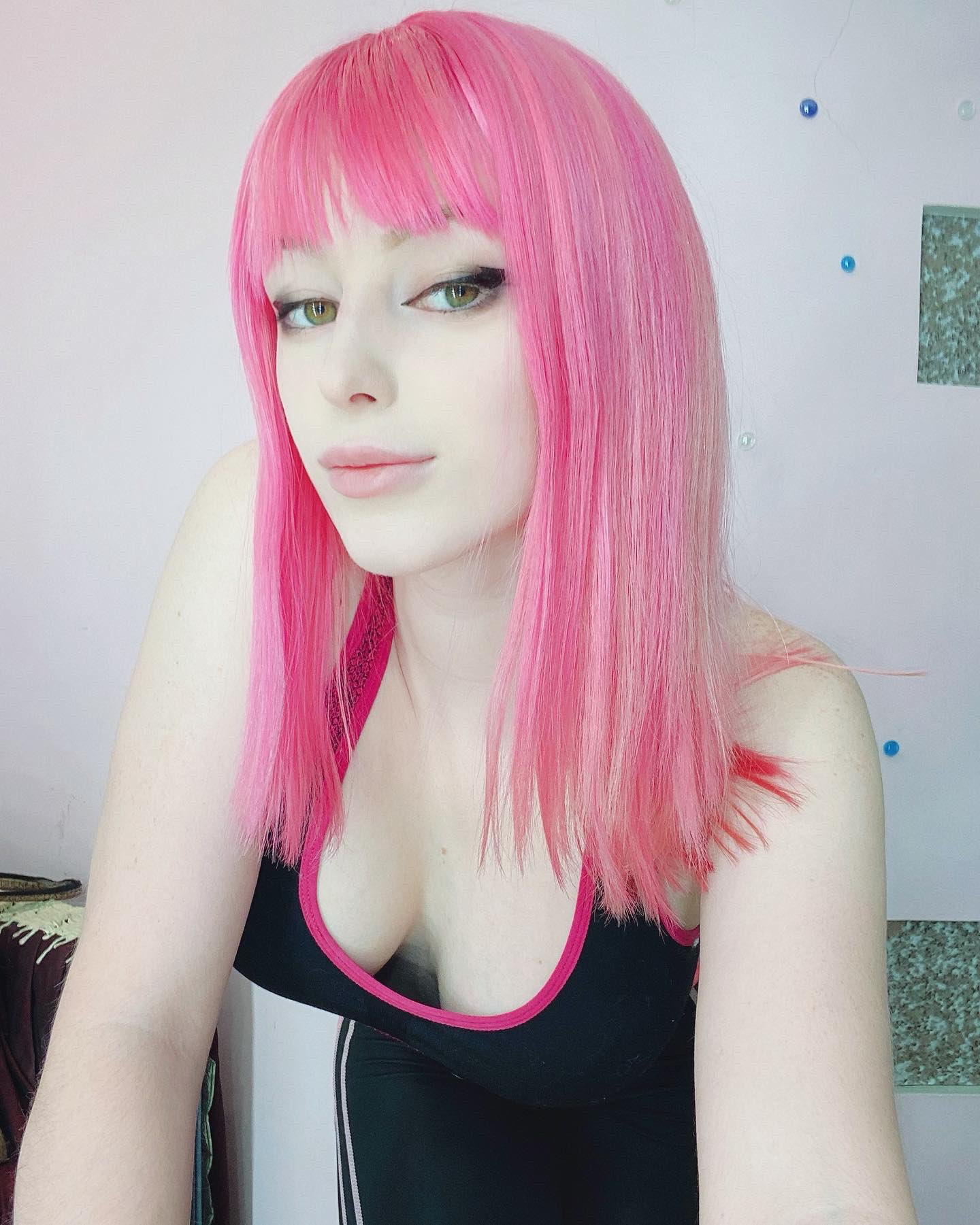 Aww, thank you so much for 65k here 👉👈 I changed my hair color few days ago and hope you’ll like it! ❤️ https://t.co/Itpokv7uvA